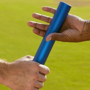 kaiyun体育-西甲：皇马在主场3-0完胜巴萨，榜首之争激烈爆发，皇马3-3巴萨