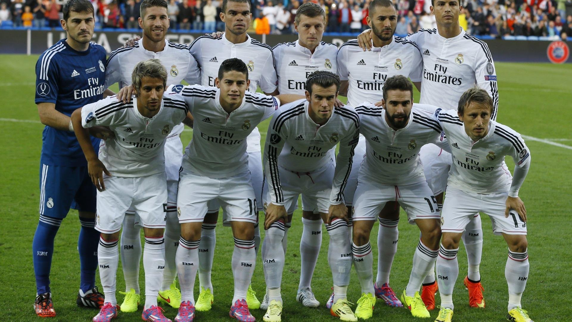 “青少年足球技能大赛引爆现场，涌现多位潜力新秀”，青少年足球技术基础训练图解