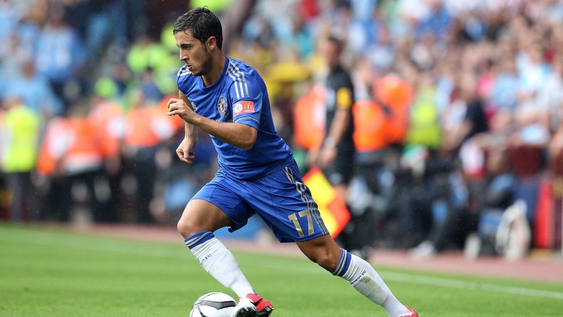 曼联豪掷千万签下一名高潜力前锋，重塑攻击线，曼联最强